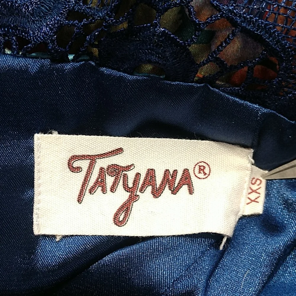 Tatyana Navy Floral Dress with Crocheted N… - Picture 10 of 11
